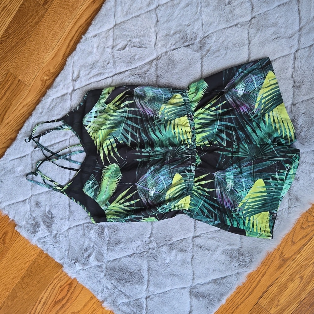 Fabletics Green/Black Floral Romper, Women's Extra Small, Great Condition